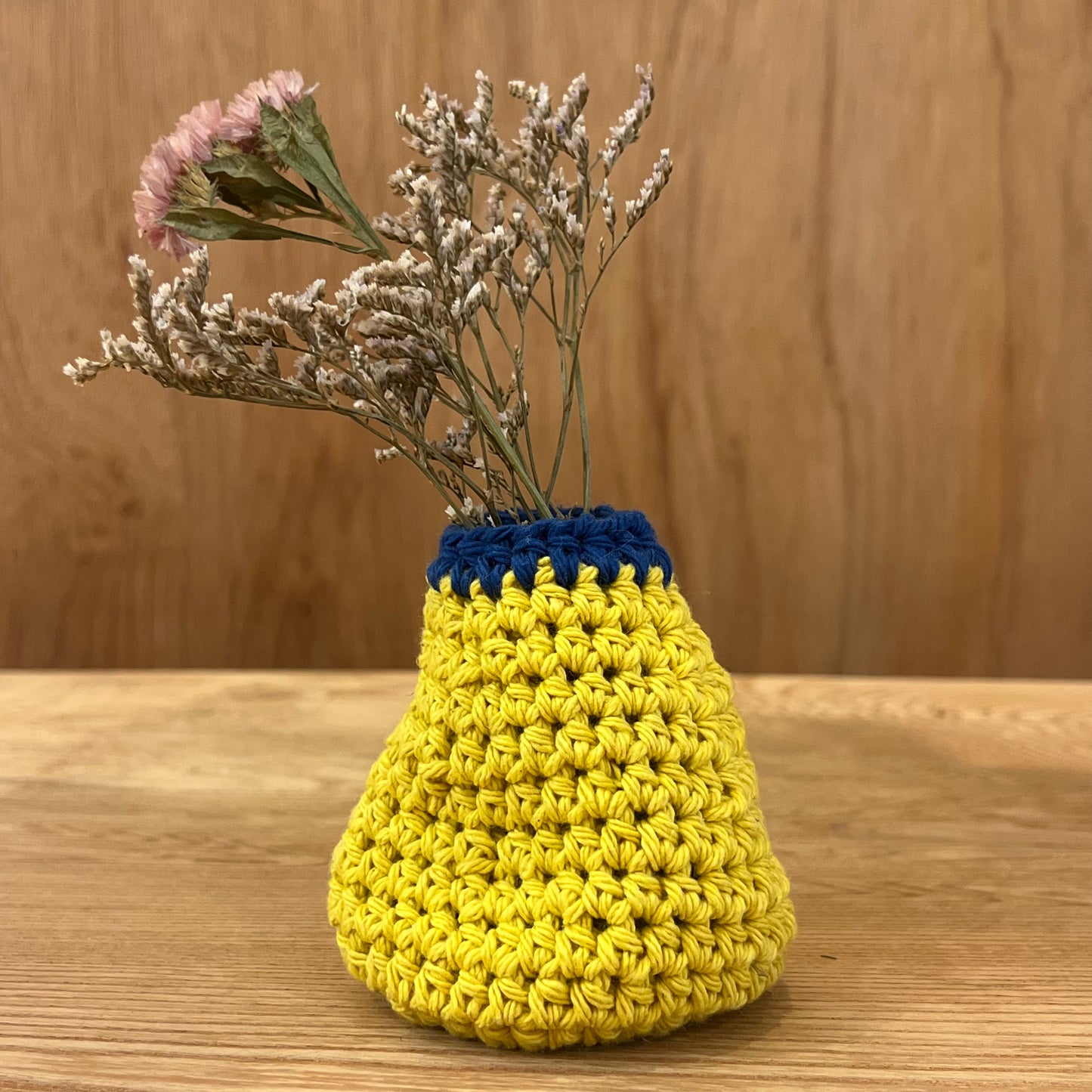 TUF HANDMADE KNIT VASE YELLOW