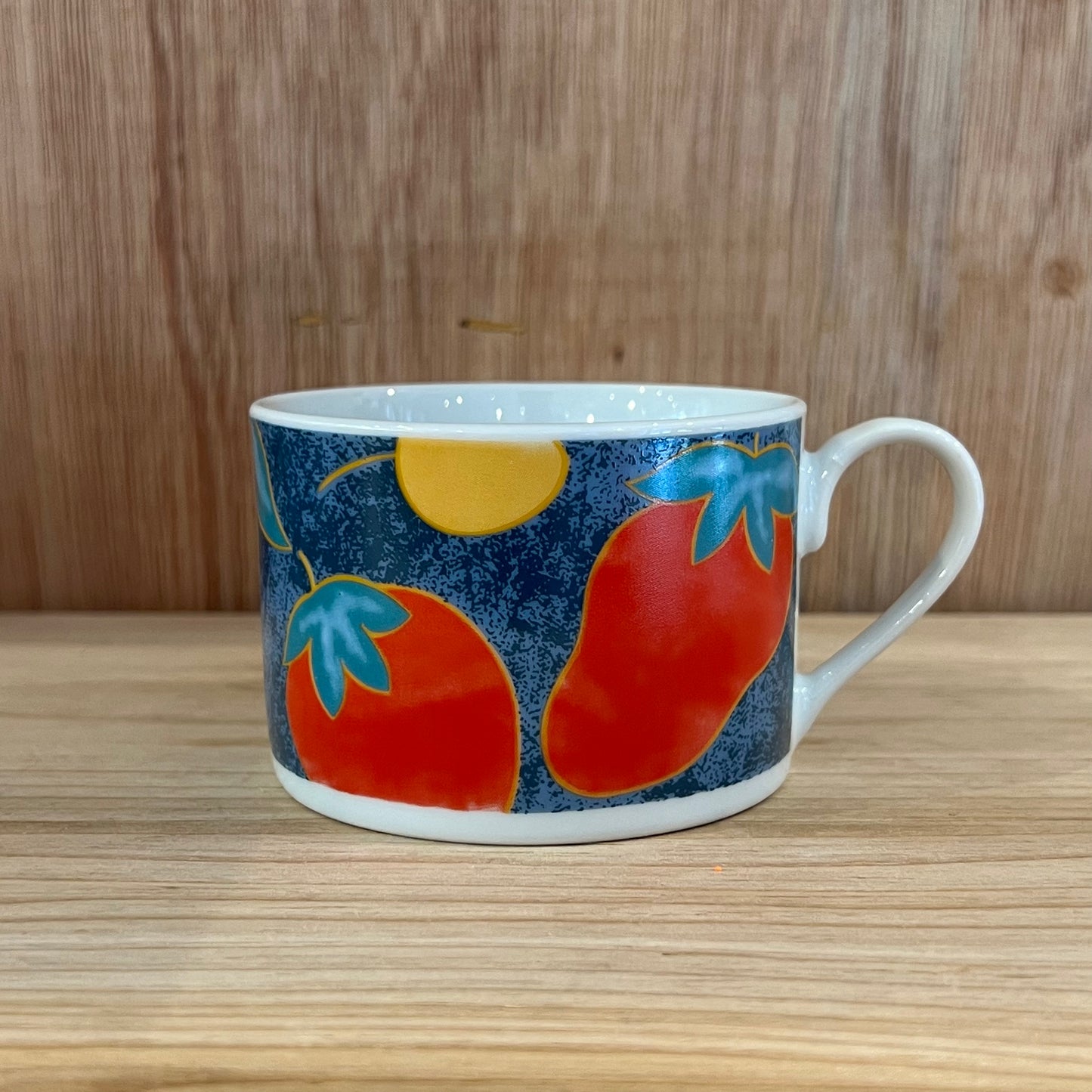 VINTAGE MUG CUP - JUICY FRUITS