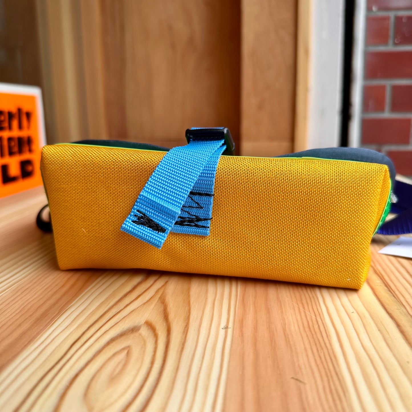 TASO WORKSHOP HIP BAG / Gold
